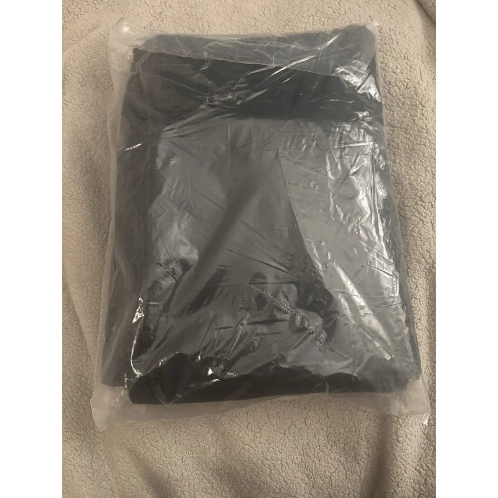 12 Pack- Wealuxe Solid Black‎ Premium Professional Waist Apron 3 Pockets